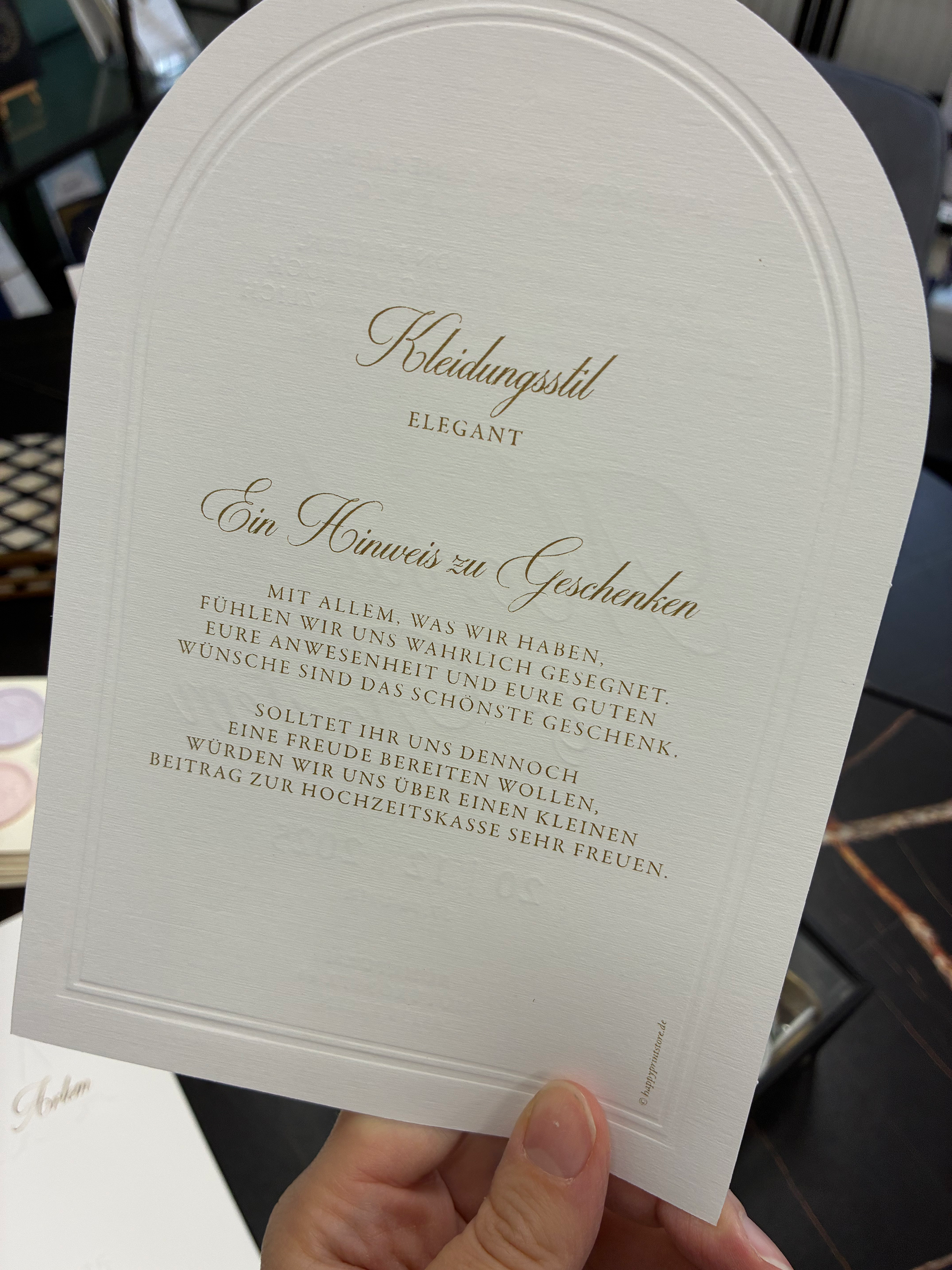 Hochzeitseinladung "Aristocrate" mit Blindprägung & Goldprägung