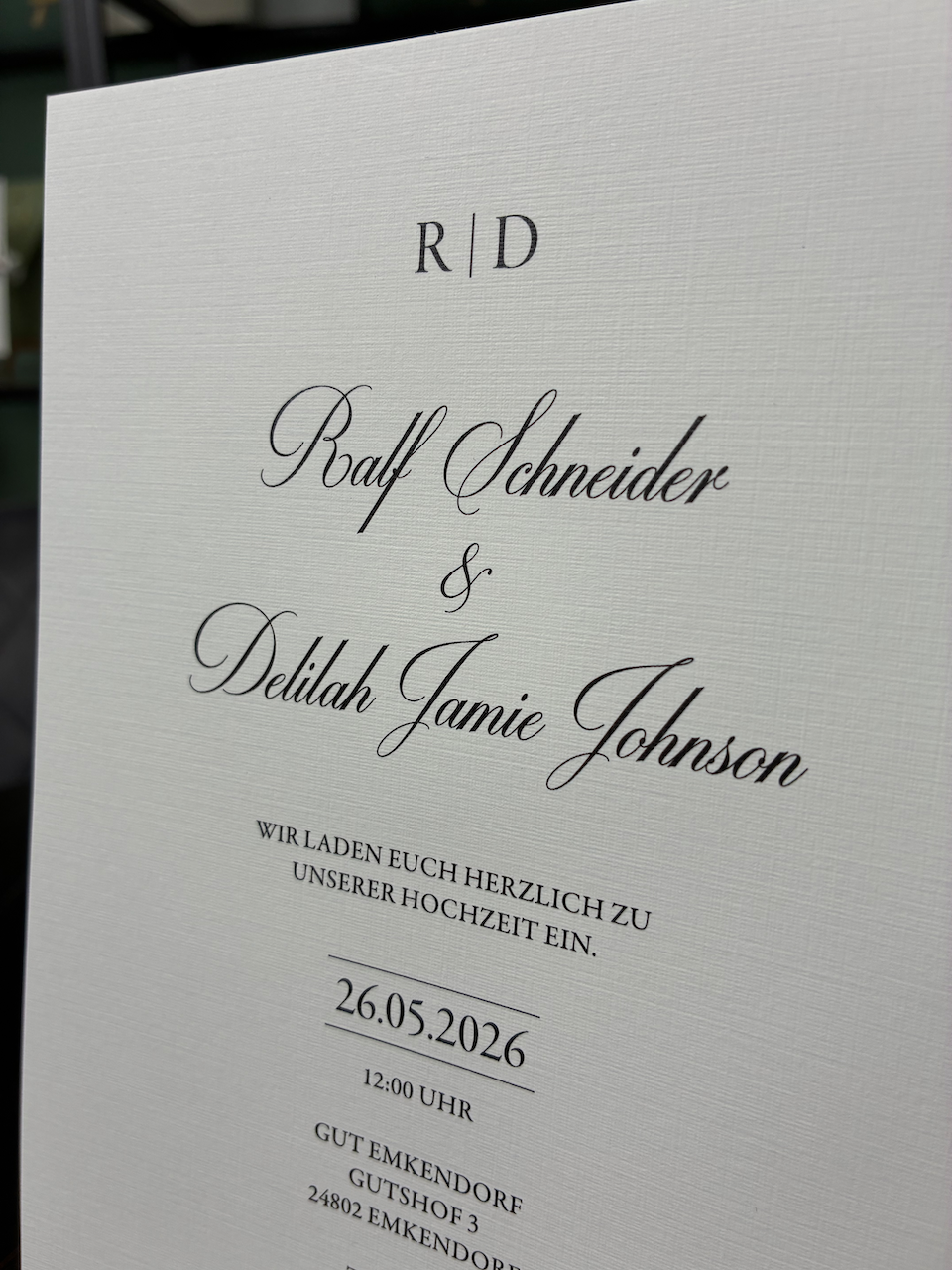 Hochzeitseinladung Elegance mit Schleife, Wachssiegel und Trockenblume