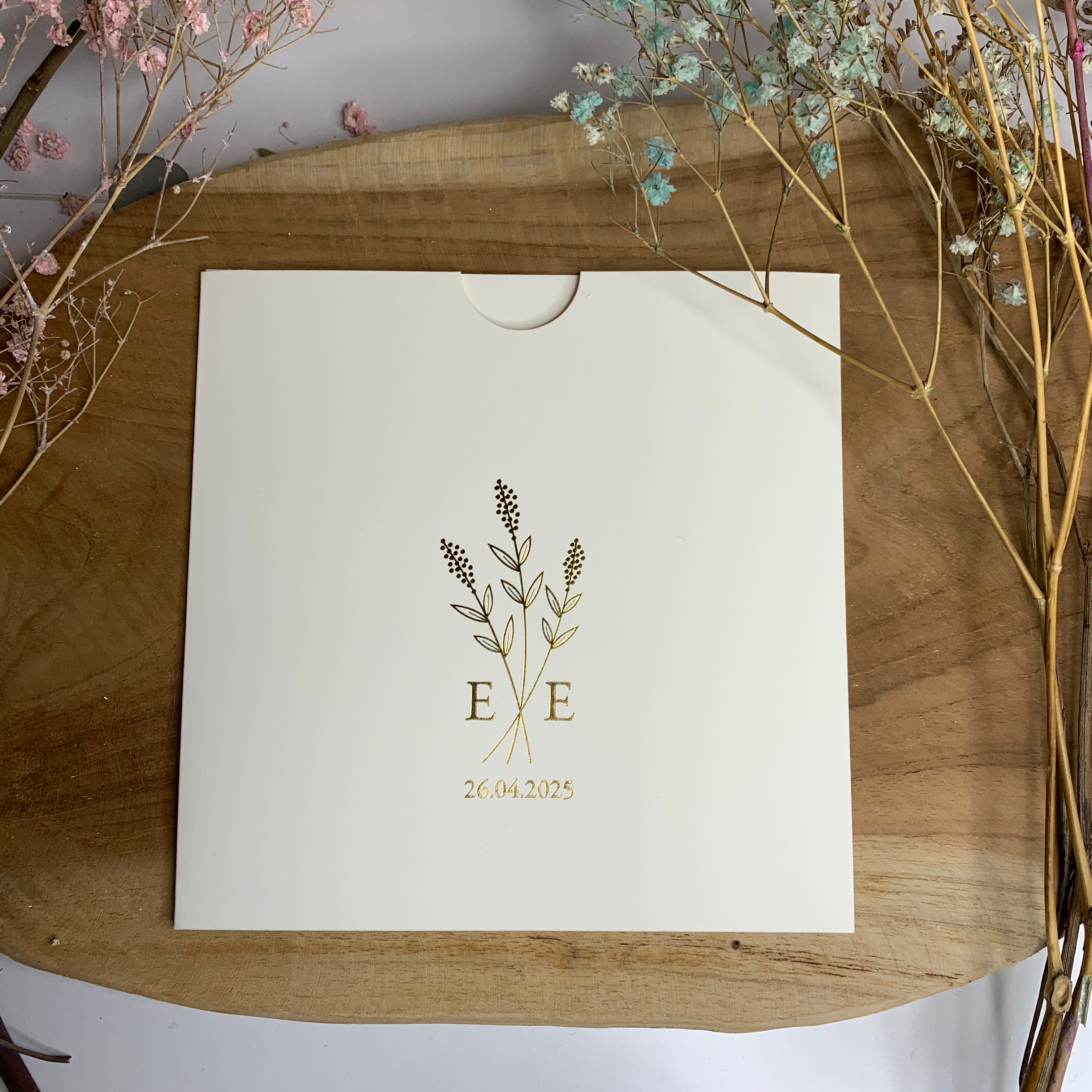 Hochzeitseinladung mit Goldprägung „Flower“