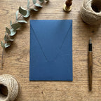 Kuvert | Blau | 14×20 cm | Hochwertig Spitz